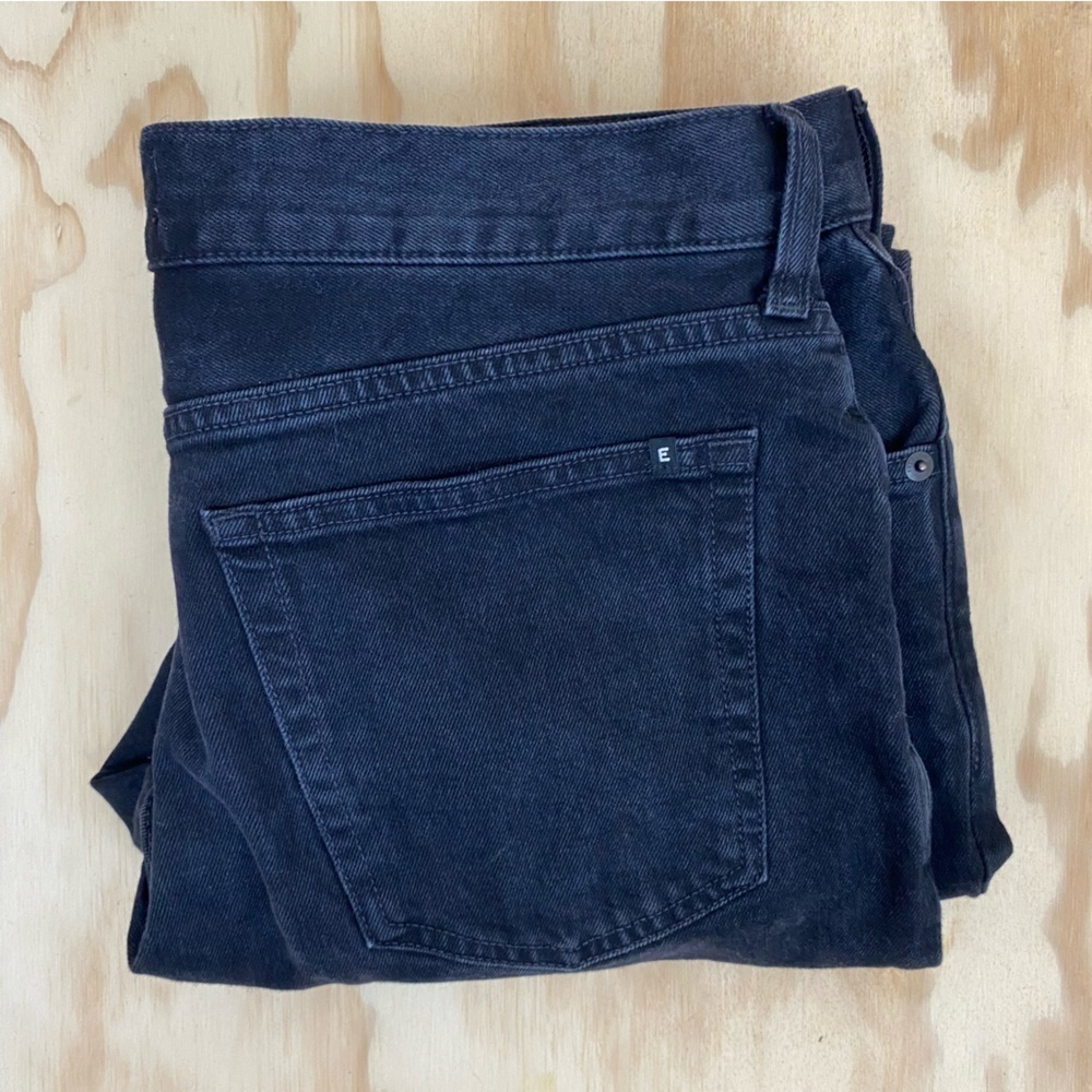 Everlane Men's Authentic Straight Jean in Washed Black Denim - Picture 2 of 13